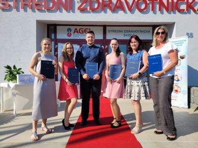 První absolutorium má za sebou AGEL Vyšší odborná škola zdravotnická v Ostravě