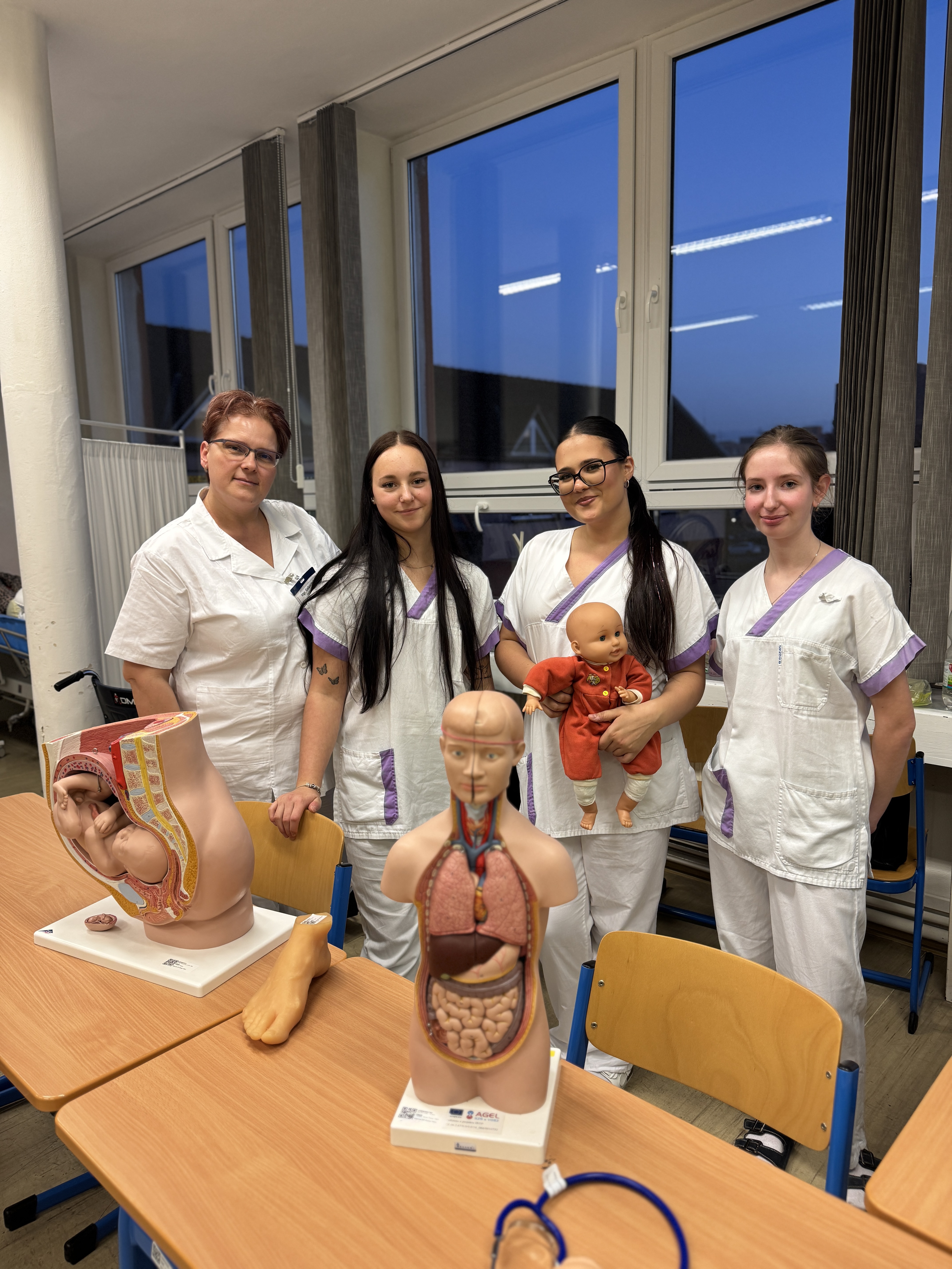 Den otevřených dveří na AGEL Střední zdravotnické škole přilákal zvídavé budoucí zdravotníky 